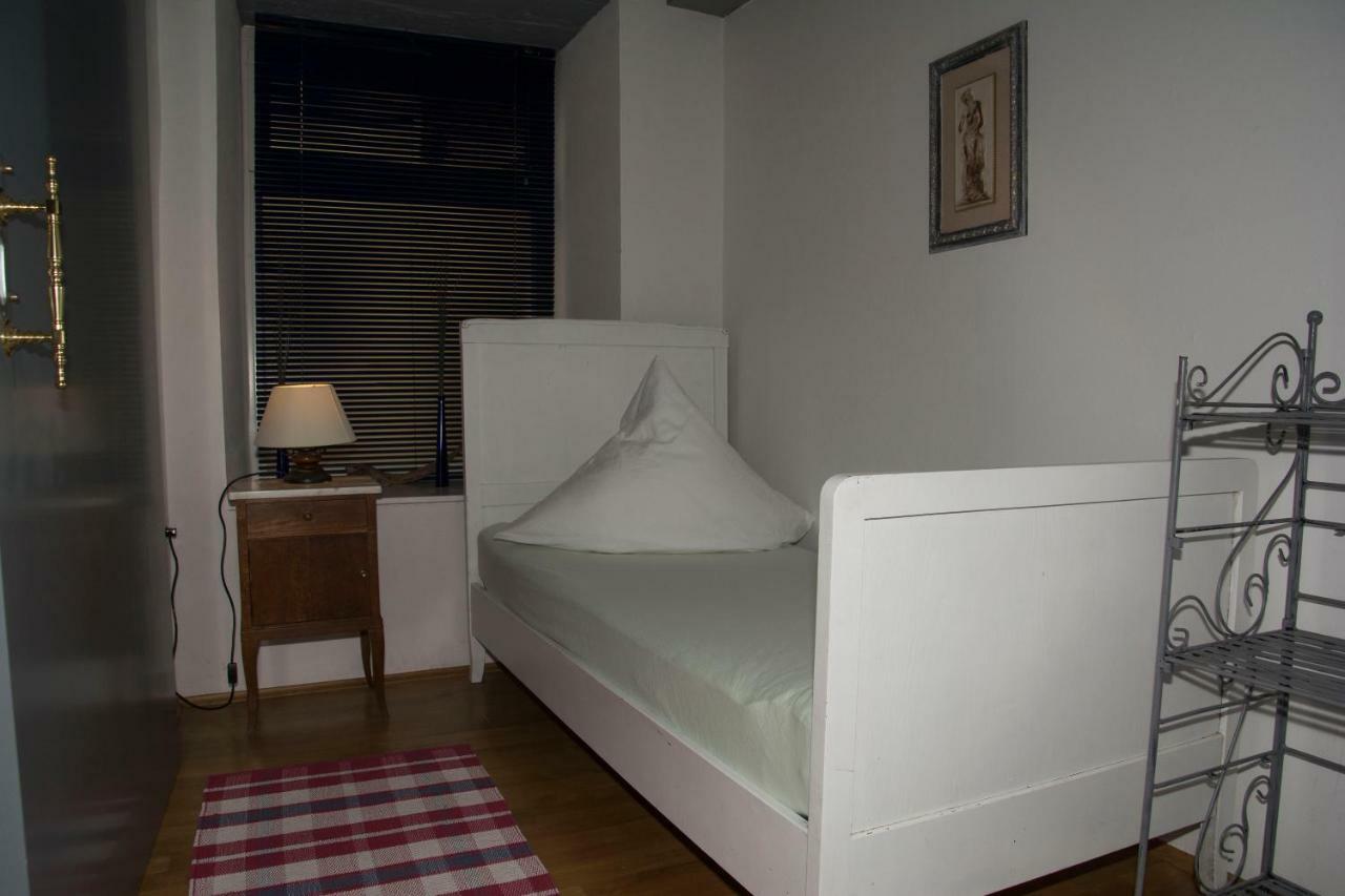 Haus Zum Einhoernle คอนสตานซ์ ภายนอก รูปภาพ