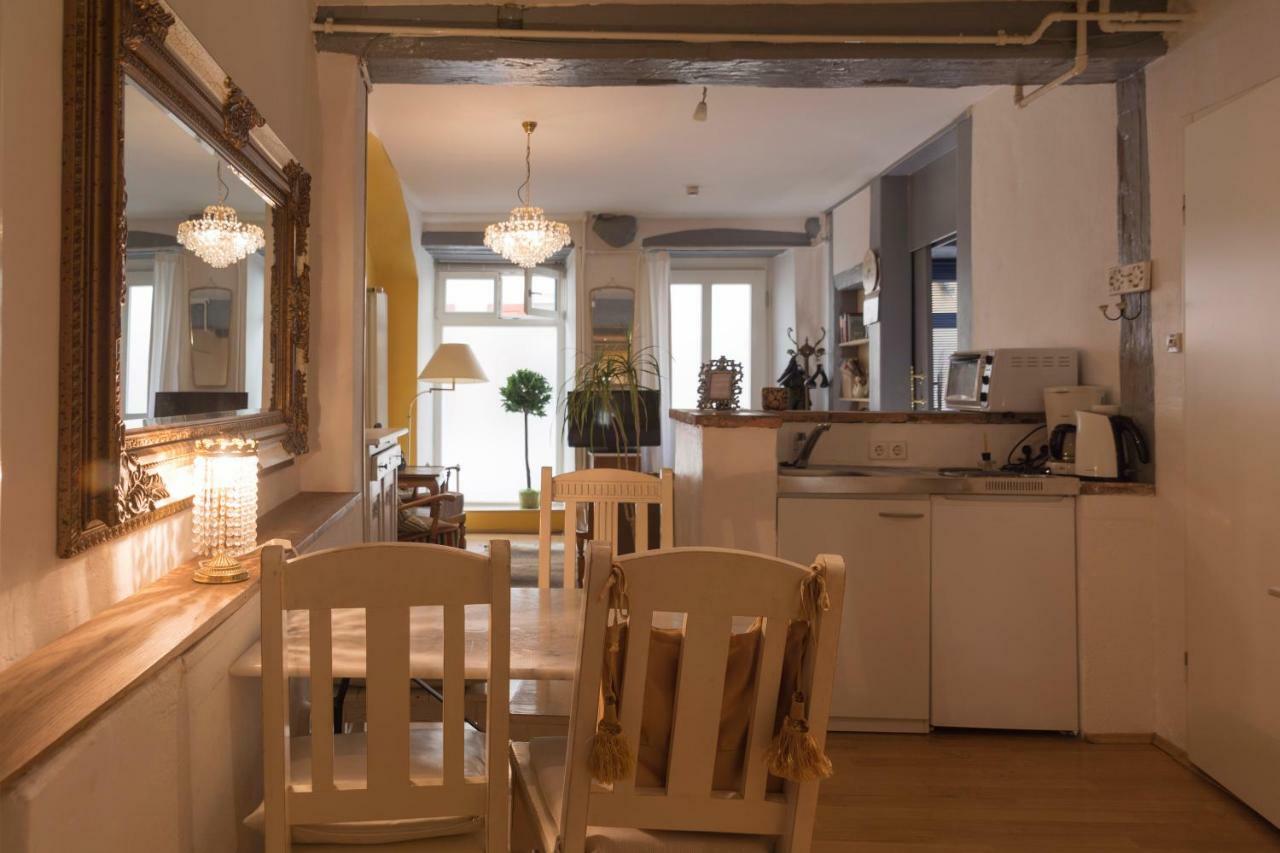 Haus Zum Einhoernle คอนสตานซ์ ภายนอก รูปภาพ
